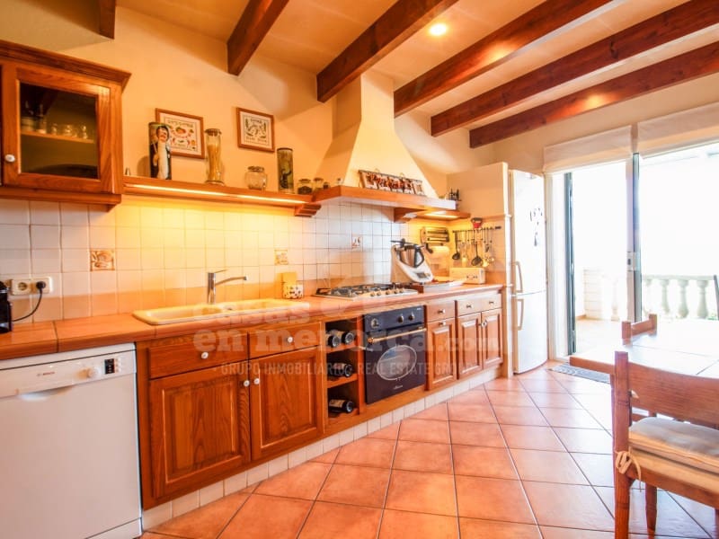 3 makuuhuone Omakotitalo myytävänä paikassa Alayor / Alaior mukana uima-altaan 
autotalli - 1 275 000 € (Ref: 9807879)