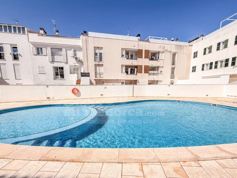 2 bedroom Apartment for sale in Ciutadella de Menorca - € 350,000 (Ref: 9824863)