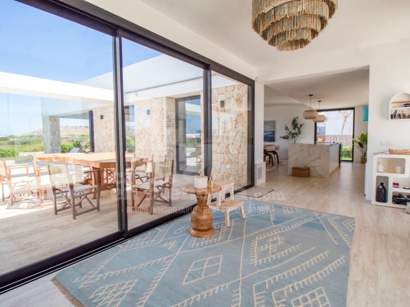 4 bedroom Villa for sale in Cales Piques with pool - € 2,050,000 (Ref: 9836218)