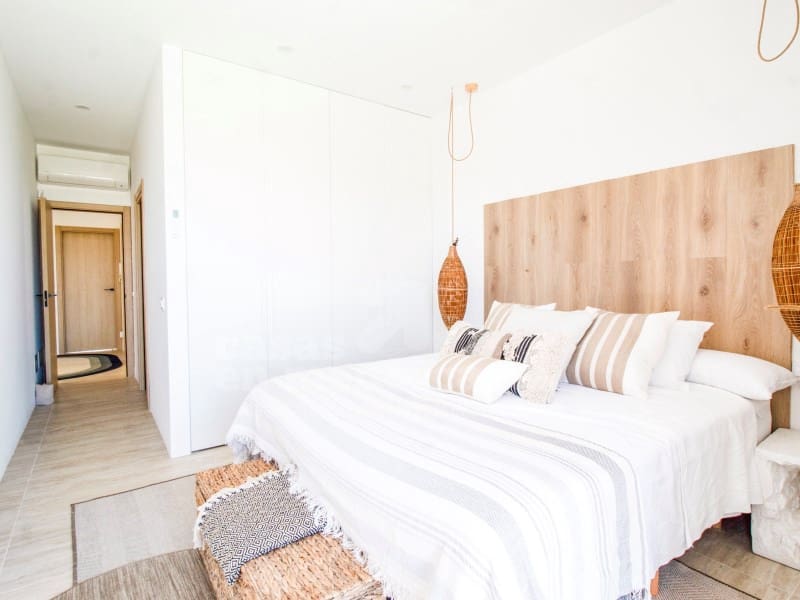 4 bedroom Villa for sale in Cales Piques with pool - € 2,050,000 (Ref: 9836218)