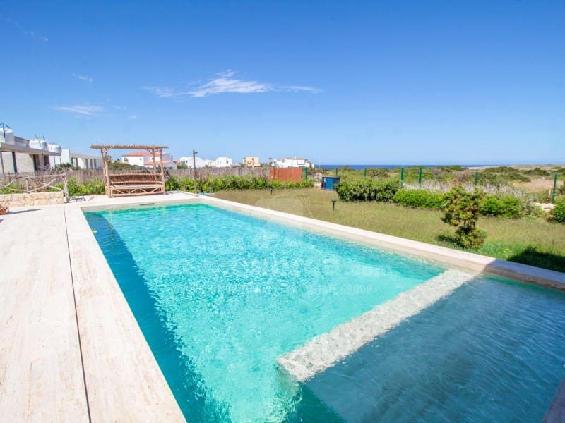 4 bedroom Villa for sale in Cales Piques with pool - € 2,050,000 (Ref: 9836218)