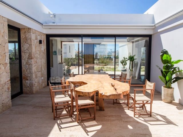 4 bedroom Villa for sale in Cales Piques, Ciutadella de Menorca with pool - € 2,050,000 (Ref: 9836218)