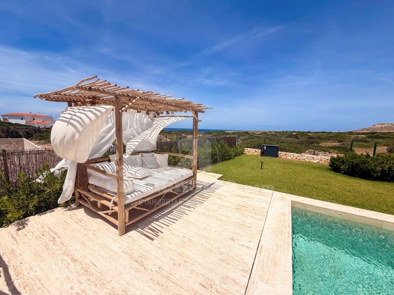 4 bedroom Villa for sale in Cales Piques with pool - € 2,050,000 (Ref: 9836218)