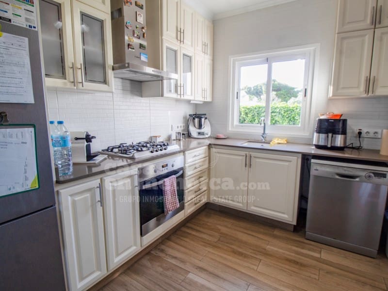 5 soveværelse Villa til salg i Es Castell med swimmingpool garage - € 1.700.000 (Ref: 9851009)