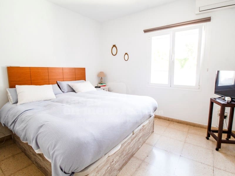 5 soveværelse Villa til salg i Es Castell med swimmingpool garage - € 1.700.000 (Ref: 9851009)