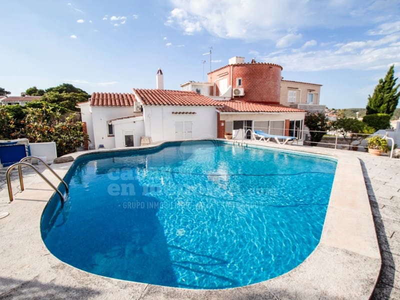 5 soveværelse Villa til salg i Es Castell med swimmingpool garage - € 1.700.000 (Ref: 9851009)