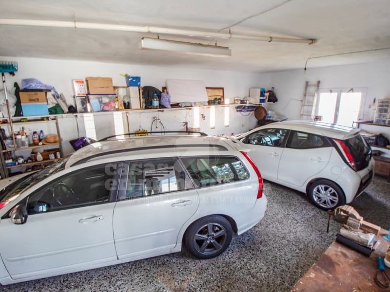 5 soveværelse Villa til salg i Es Castell med swimmingpool garage - € 1.700.000 (Ref: 9851009)