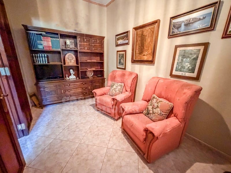 6 soveværelse Byhus til salg i Ciutadella de Menorca - € 780.000 (Ref: 9855438)