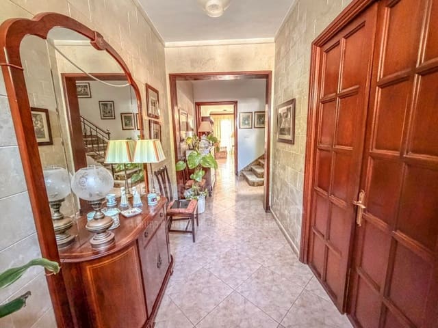 6 soveværelse Byhus til salg i Ciutadella, Ciutadella de Menorca - € 780.000 (Ref: 9855438)