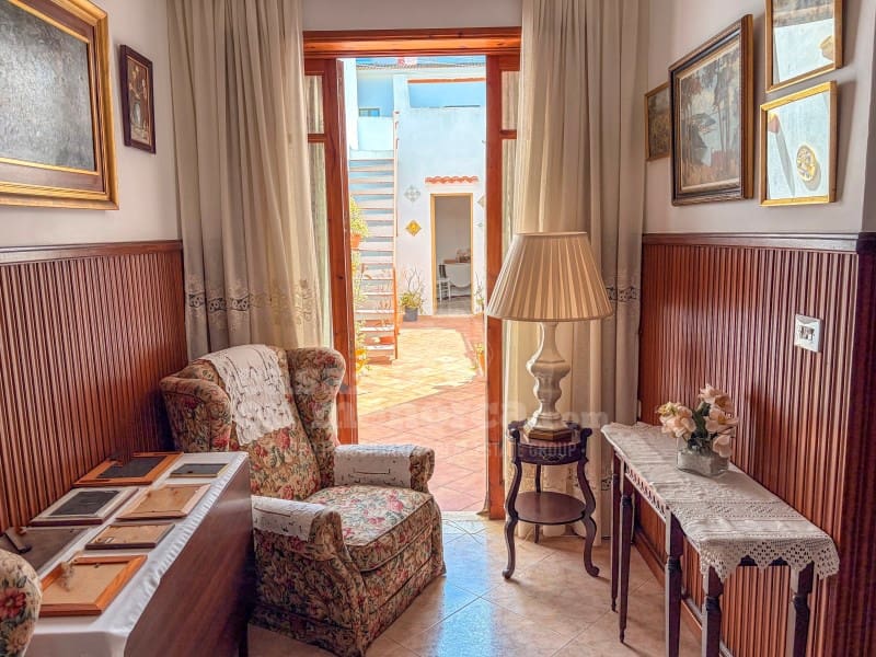 6 soveværelse Byhus til salg i Ciutadella de Menorca - € 780.000 (Ref: 9855438)