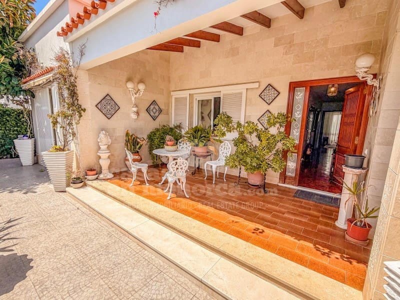3 bedroom Townhouse for sale in Ciutadella de Menorca with garage - € 530,000 (Ref: 9859715)