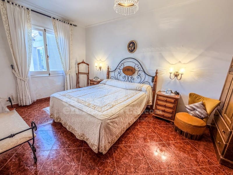 3 bedroom Townhouse for sale in Ciutadella de Menorca with garage - € 530,000 (Ref: 9859715)