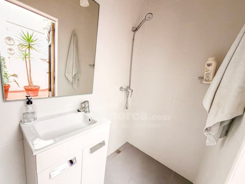 6 bedroom Townhouse for sale in Ciutadella de Menorca with garage - € 695,000 (Ref: 9861715)