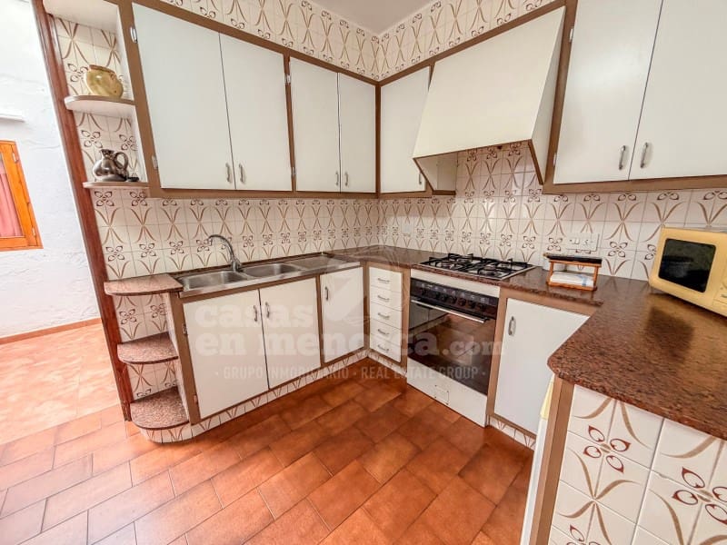 6 bedroom Townhouse for sale in Ciutadella de Menorca with garage - € 695,000 (Ref: 9861715)