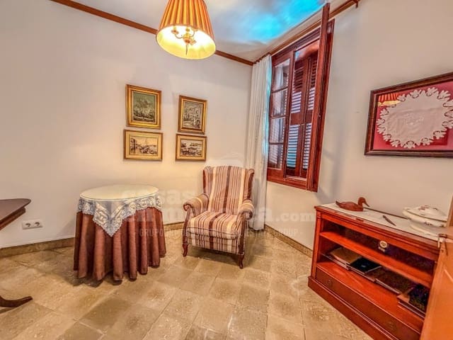 6 makuuhuone Omakotitalo myytävänä paikassa Ciutadella, Ciutadella de Menorca mukana 
autotalli - 695 000 € (Ref: 9861715)