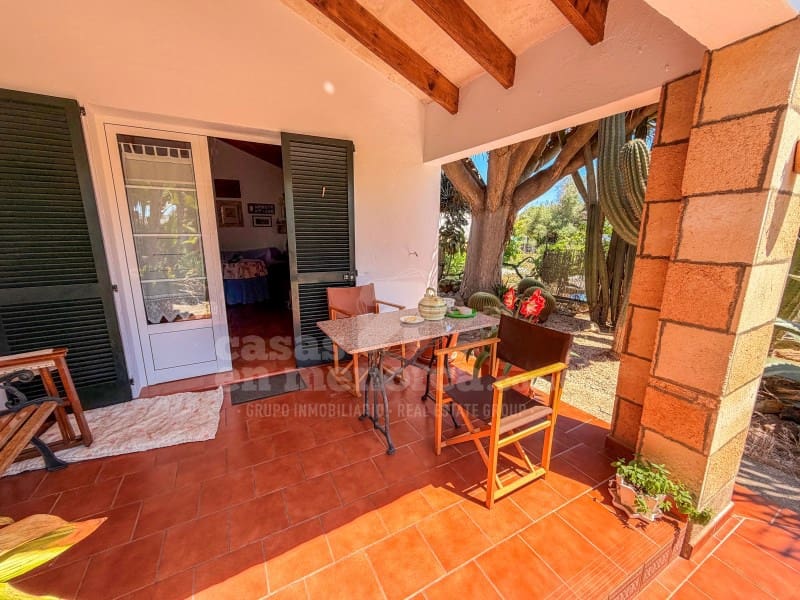 3 sovrum Finca/Hus på landet till salu i Cala Blanca med garage - 835 000 € (Ref: 9868431)