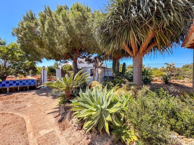 3 sovrum Finca/Hus på landet till salu i Cala Blanca med garage - 835 000 € (Ref: 9868431)