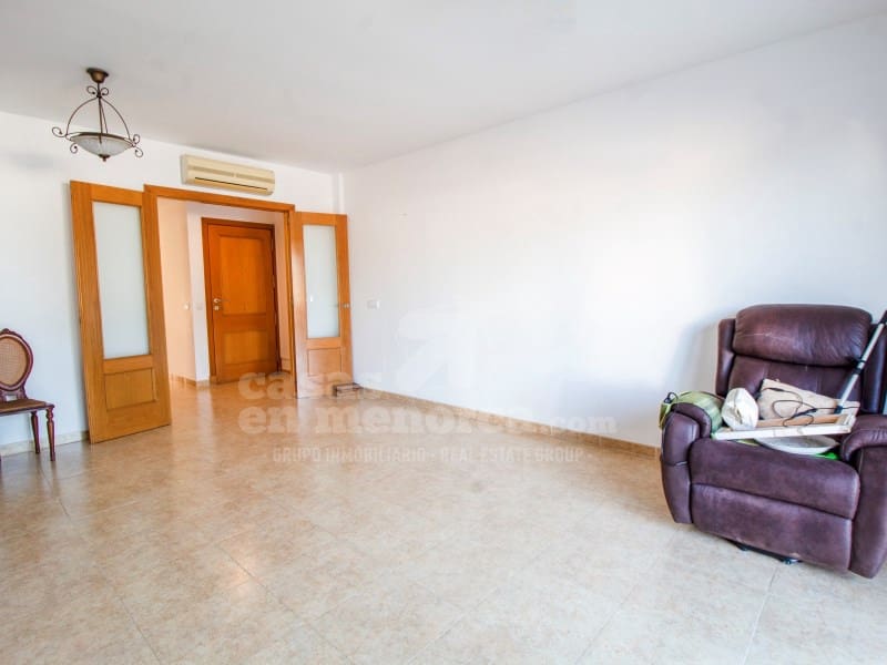 3 soveværelse Lejlighed til salg i Es Castell - € 370.000 (Ref: 9868432)