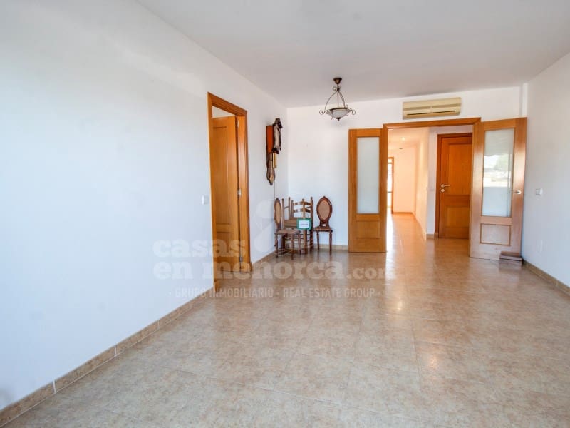 3 soveværelse Lejlighed til salg i Es Castell - € 370.000 (Ref: 9868432)