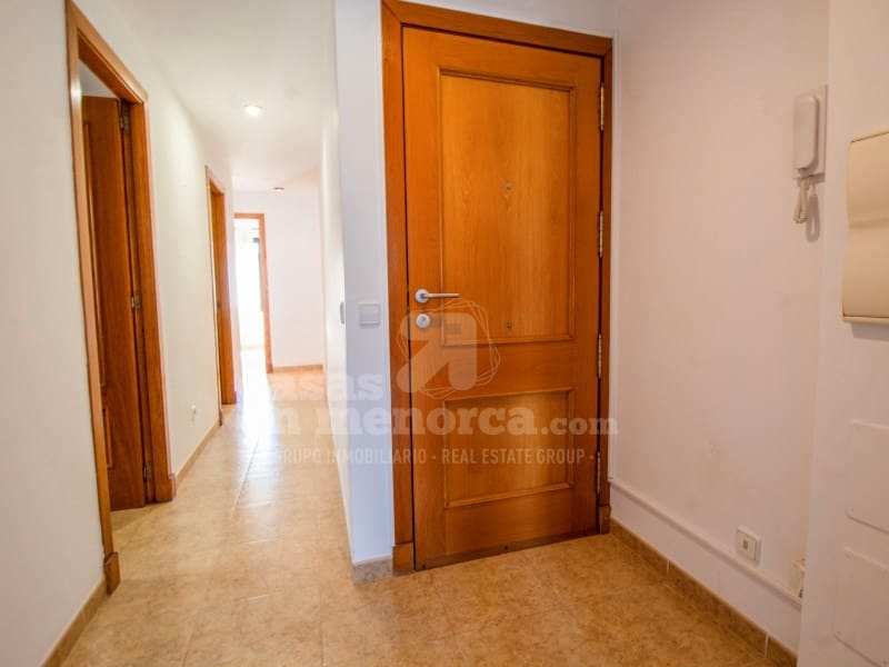 3 soveværelse Lejlighed til salg i Es Castell - € 370.000 (Ref: 9868432)