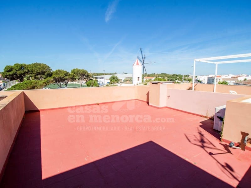 3 soveværelse Lejlighed til salg i Es Castell - € 370.000 (Ref: 9868432)