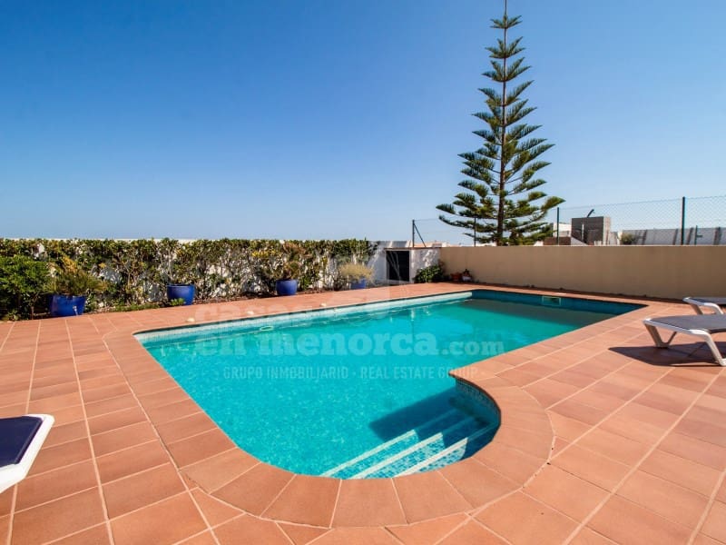 3 slaapkamer Villa te koop in Cala Llonga met zwembad garage - € 650.000 (Ref: 9873131)