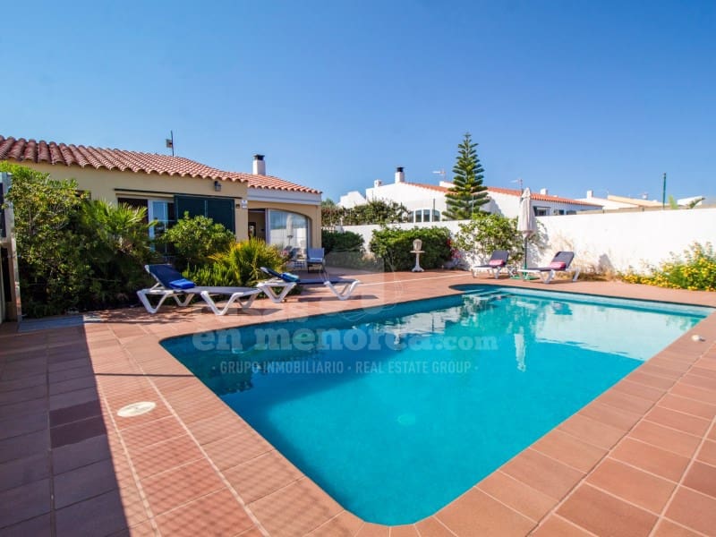 3 slaapkamer Villa te koop in Cala Llonga met zwembad garage - € 650.000 (Ref: 9873131)