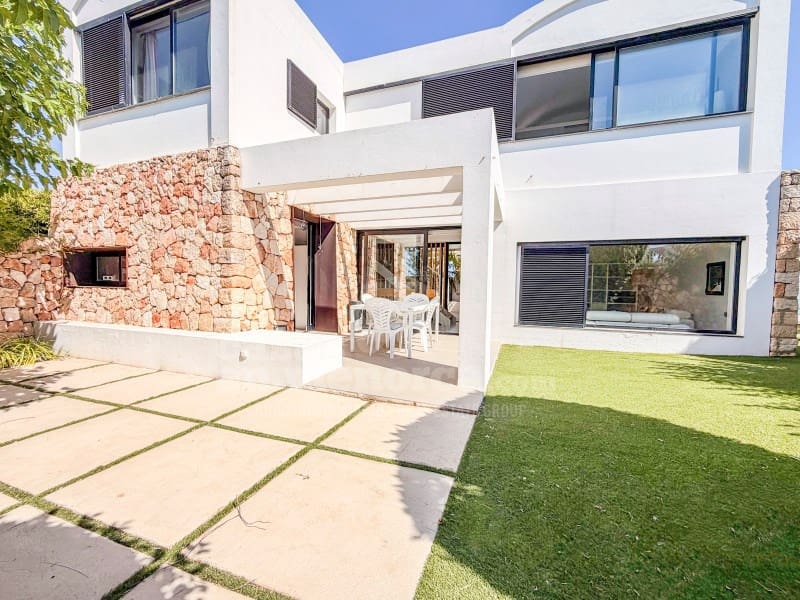 3 slaapkamer Villa te koop in Cala Blanca met zwembad garage - € 890.000 (Ref: 9875914)