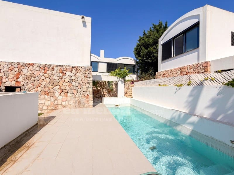 3 slaapkamer Villa te koop in Cala Blanca met zwembad garage - € 890.000 (Ref: 9875914)
