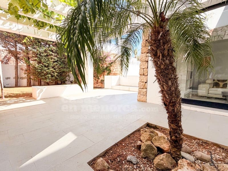 3 slaapkamer Villa te koop in Cala Blanca met zwembad garage - € 890.000 (Ref: 9875914)