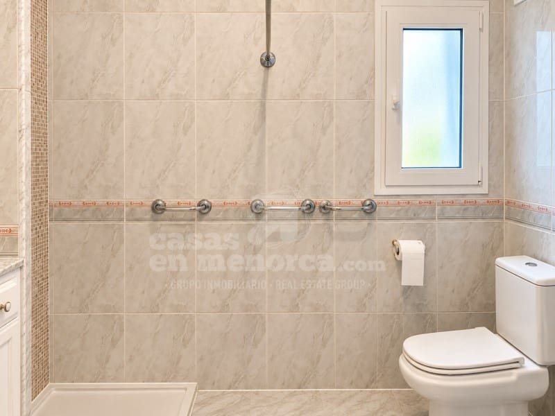 2 quarto Casa em Banda para venda em Es Castell - 398 000 € (Ref: 9878787)