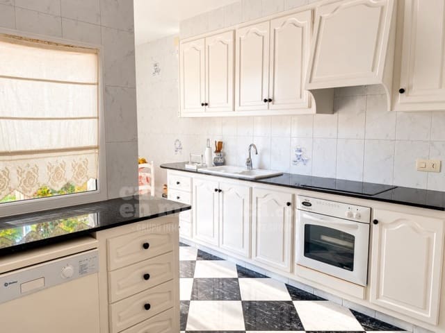 2 quarto Casa em Banda para venda em Es Castell - 398 000 € (Ref: 9878787)