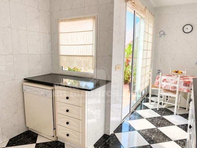 2 quarto Casa em Banda para venda em Es Castell - 398 000 € (Ref: 9878787)