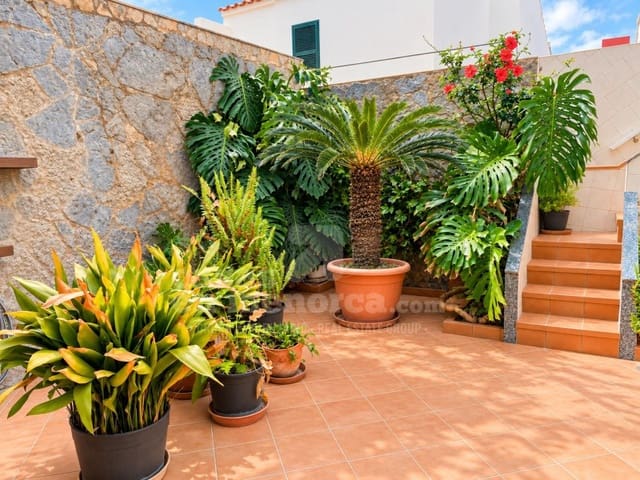 2 quarto Casa em Banda para venda em Es Castell - 398 000 € (Ref: 9878787)