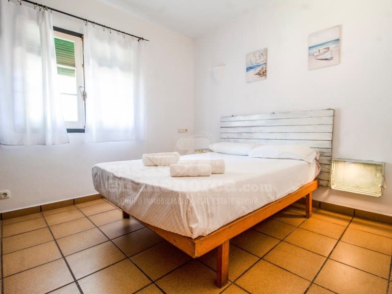 3 sypialnia Finka/Dom wiejski na sprzedaż w Trebaluger z basenem garażem - 690 000 € (Ref: 9884774)