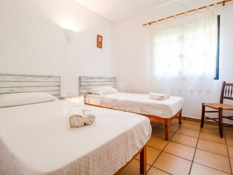 3 sypialnia Finka/Dom wiejski na sprzedaż w Trebaluger z basenem garażem - 690 000 € (Ref: 9884774)
