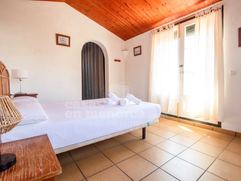3 sypialnia Finka/Dom wiejski na sprzedaż w Trebaluger z basenem garażem - 690 000 € (Ref: 9884774)