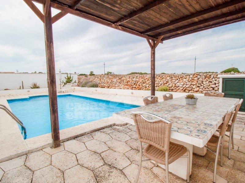 4 bedroom Villa for sale in Cala'n Porter with pool - € 525,000 (Ref: 9890018)