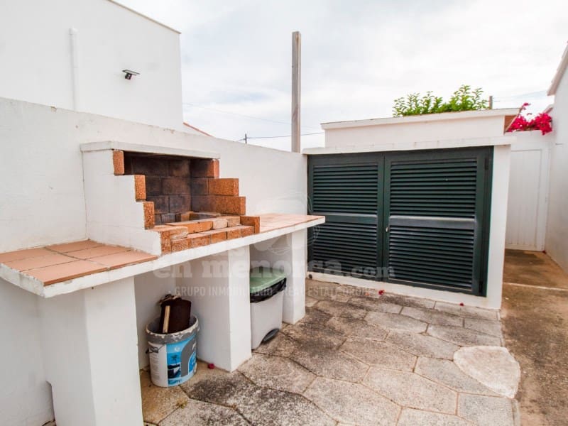 4 bedroom Villa for sale in Cala'n Porter with pool - € 525,000 (Ref: 9890018)