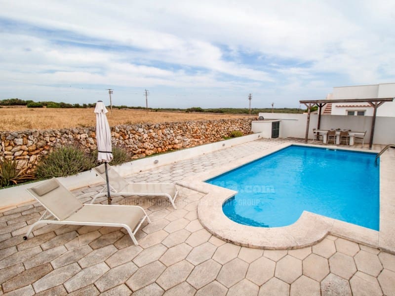 4 bedroom Villa for sale in Cala'n Porter with pool - € 525,000 (Ref: 9890018)