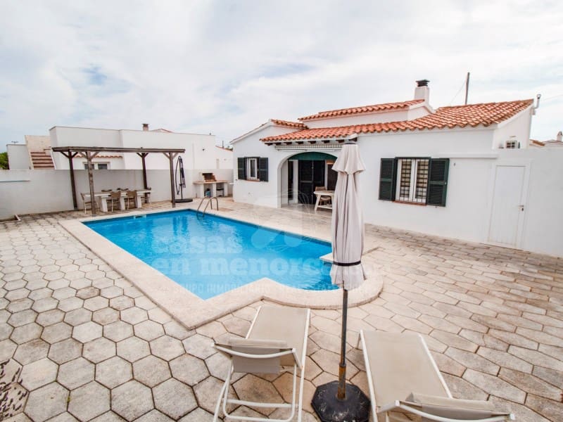 4 bedroom Villa for sale in Cala'n Porter with pool - € 525,000 (Ref: 9890018)