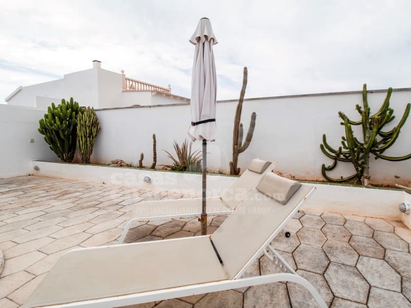 4 bedroom Villa for sale in Cala'n Porter with pool - € 525,000 (Ref: 9890018)
