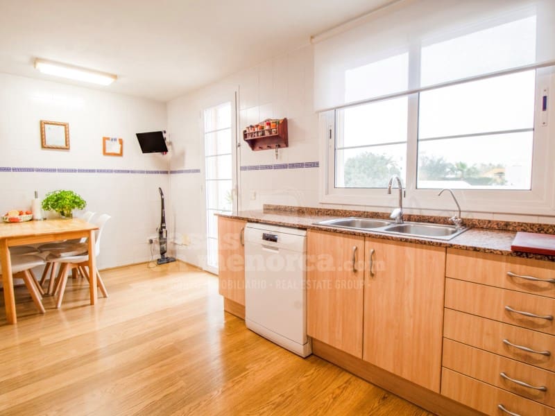 4 quarto Casa em Banda para venda em Mahon / Mao com garagem - 612 000 € (Ref: 9890020)