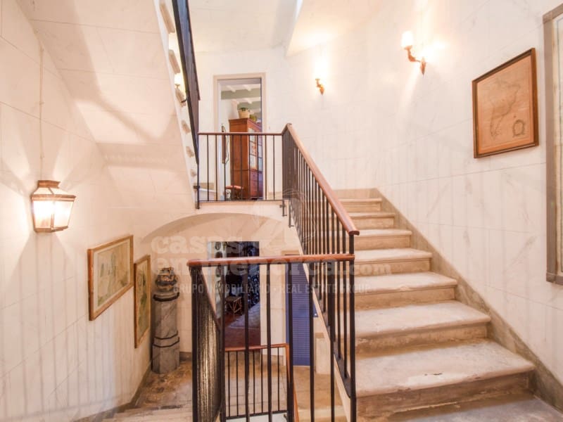 5 bedroom Townhouse for sale in Mahon / Mao with garage - € 2,625,000 (Ref: 9890021)