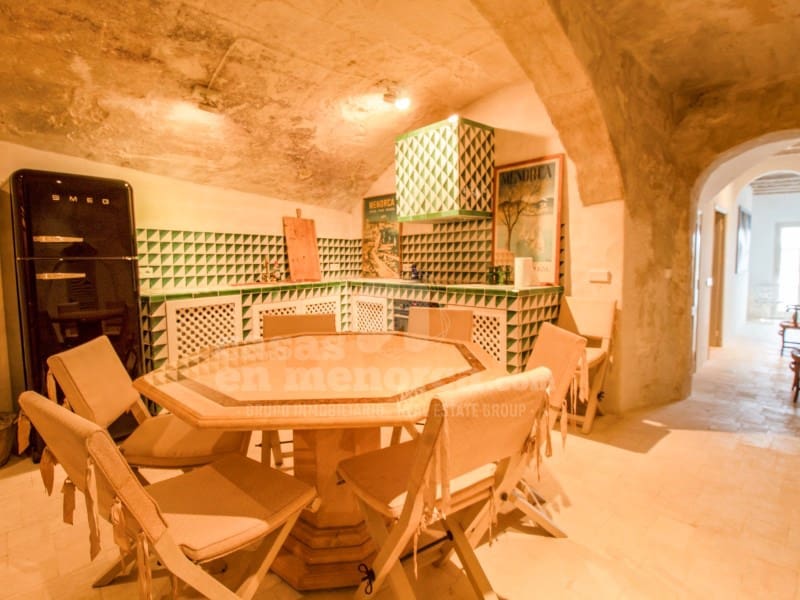 5 bedroom Townhouse for sale in Mahon / Mao with garage - € 2,625,000 (Ref: 9890021)