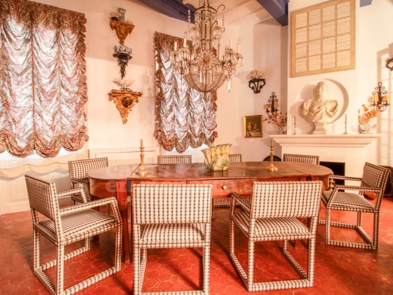 5 bedroom Townhouse for sale in Mahon / Mao with garage - € 2,625,000 (Ref: 9890021)