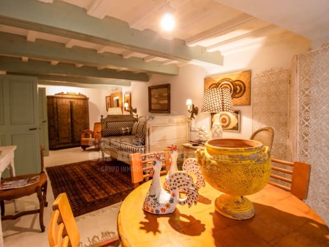 5 bedroom Townhouse for sale in Mahón / Maó with garage - € 2,625,000 (Ref: 9890021)