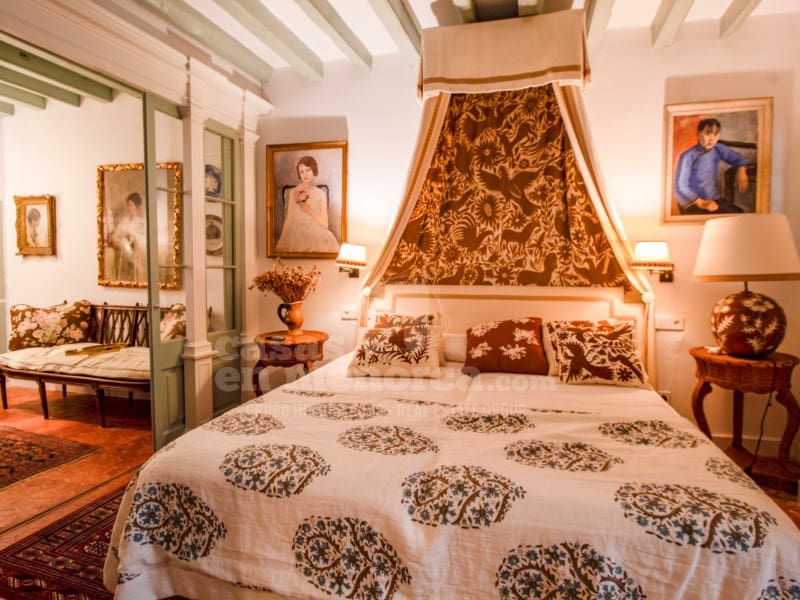 5 bedroom Townhouse for sale in Mahon / Mao with garage - € 2,625,000 (Ref: 9890021)