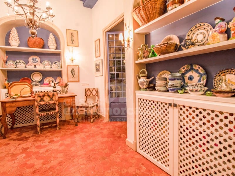 5 bedroom Townhouse for sale in Mahon / Mao with garage - € 2,625,000 (Ref: 9890021)