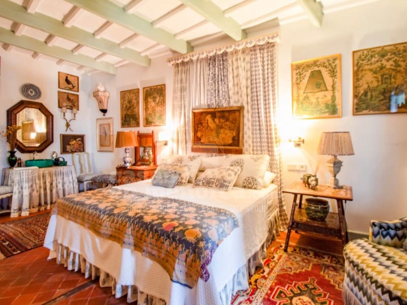 5 bedroom Townhouse for sale in Mahon / Mao with garage - € 2,625,000 (Ref: 9890021)